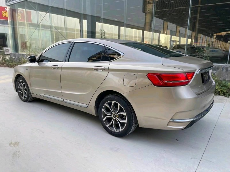 济宁18年吉利博瑞7