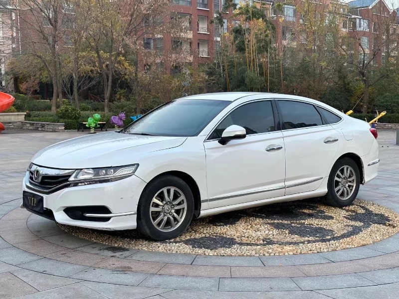 青岛16年本田思铂睿5