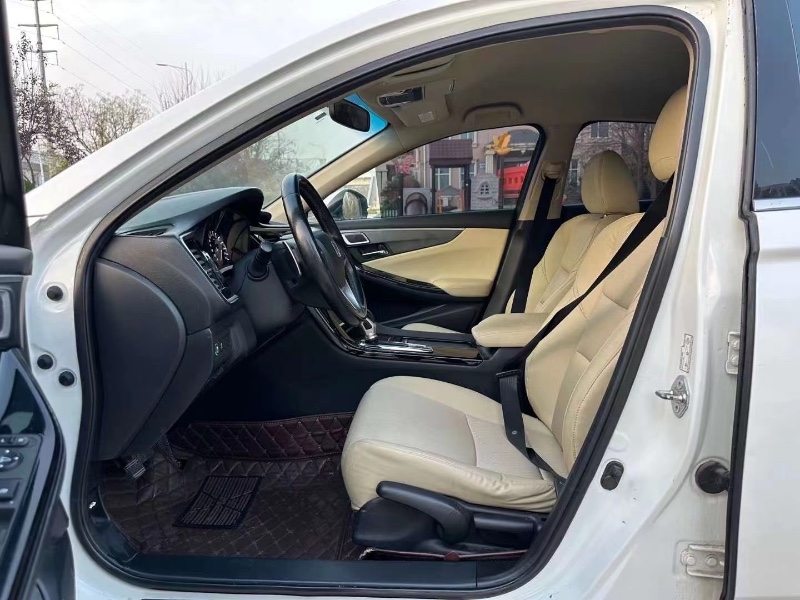 青岛16年本田思铂睿9