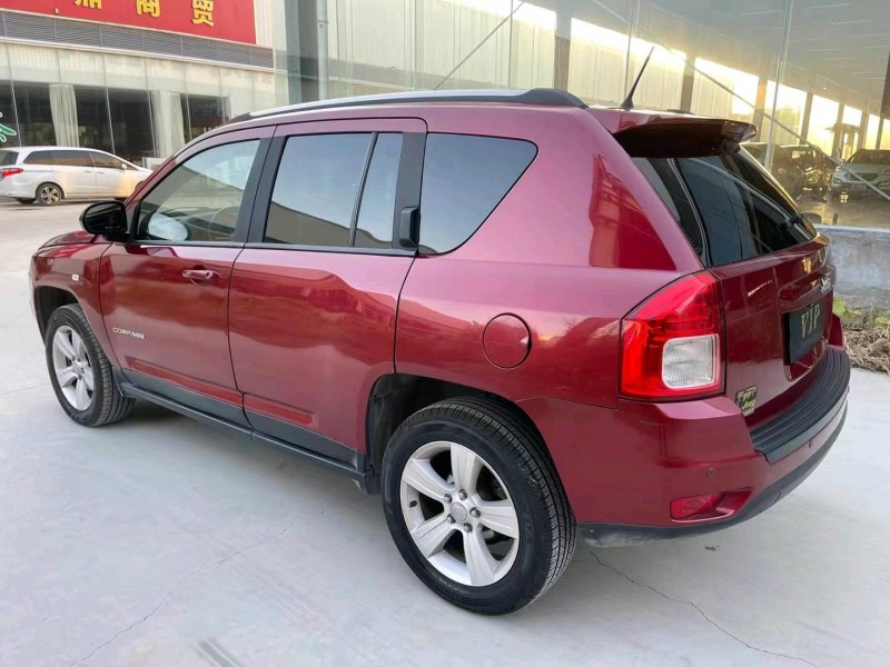 济宁13年Jeep指南者7