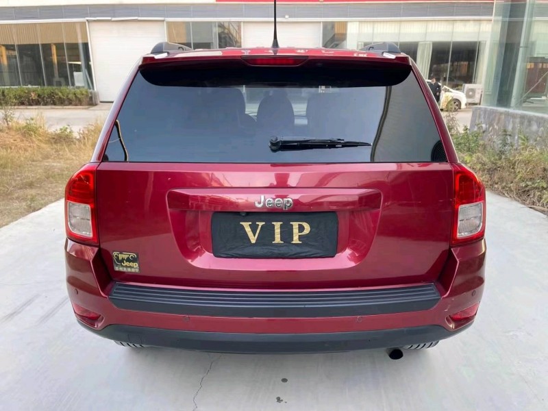 济宁13年Jeep指南者9