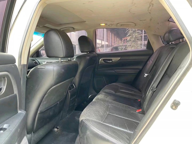 济宁13年日产天籁5