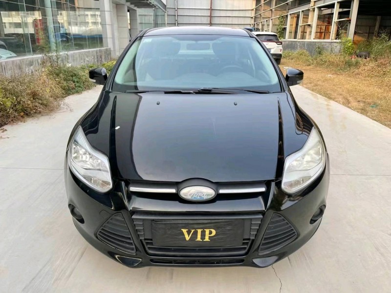 济宁13年福特福克斯1