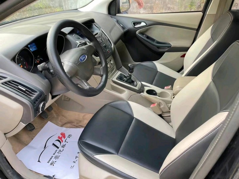 济宁13年福特福克斯6