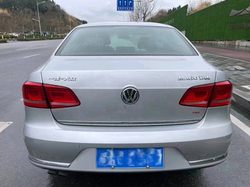 宜昌12年大眾邁騰3