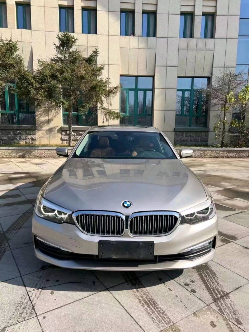 北京17年宝马5系1