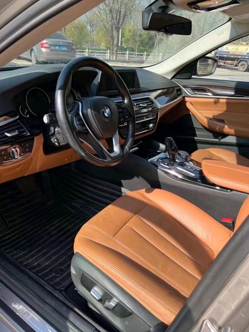 北京17年宝马5系5