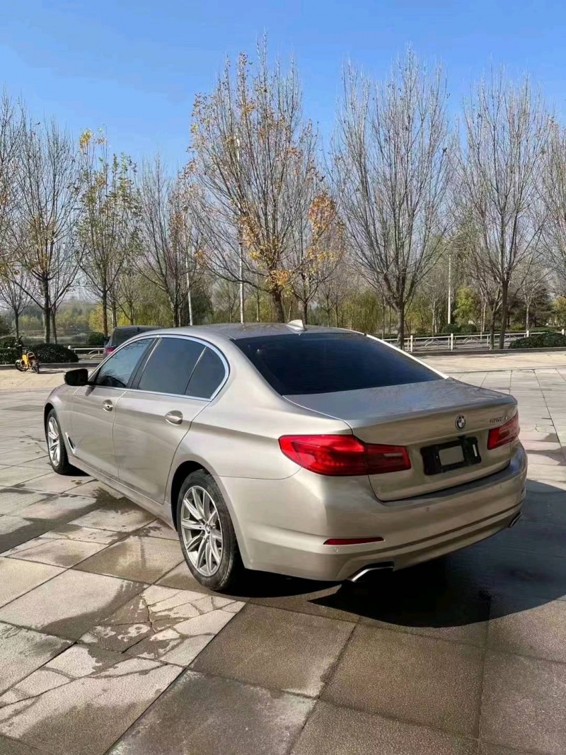 北京17年宝马5系9