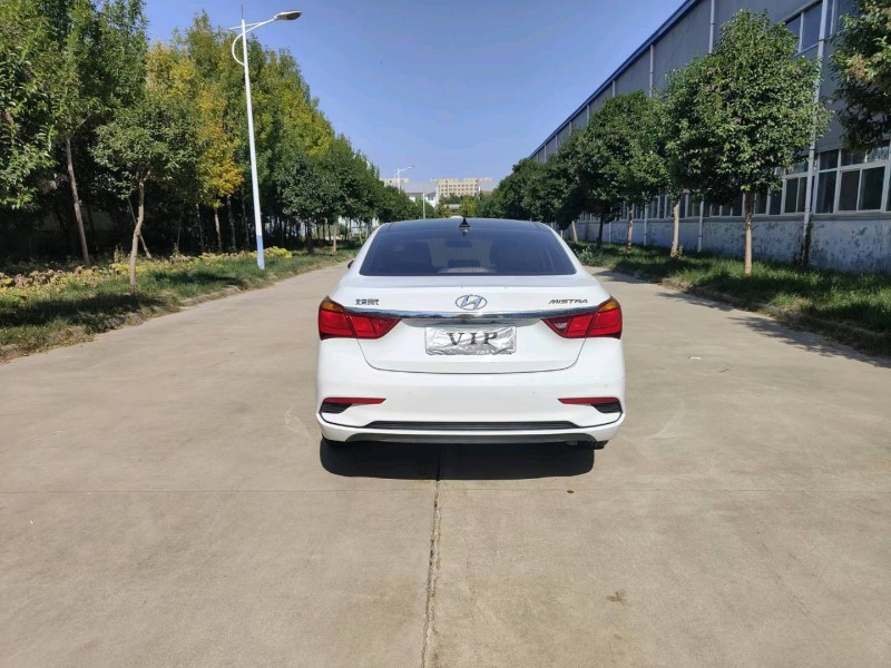 北京20年现代名图9