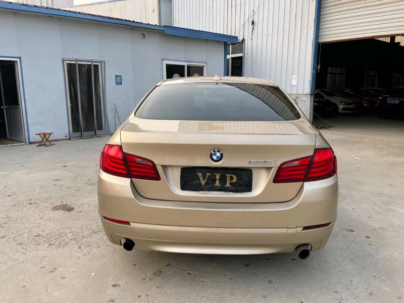 济宁11年宝马5系9