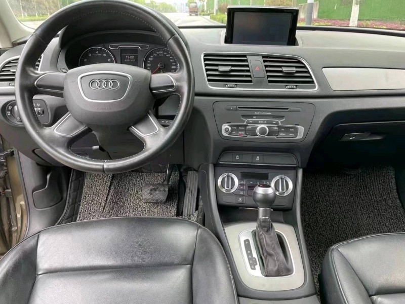 北京13年奥迪Q33