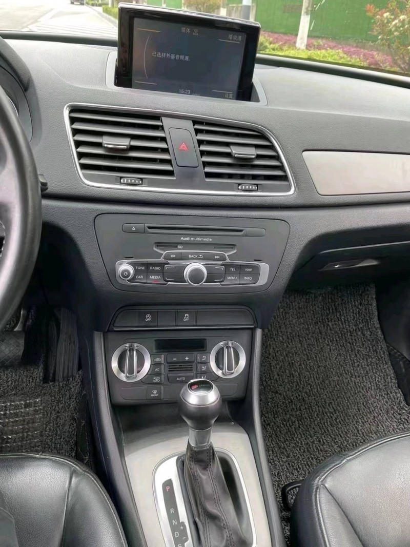 北京13年奥迪Q34