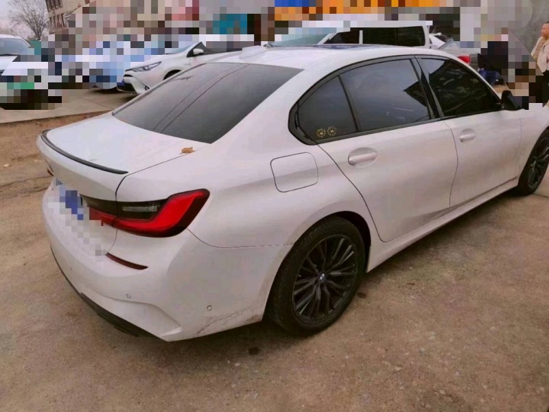 北京21年宝马3系7