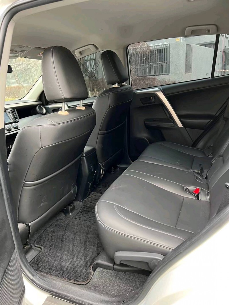 沈阳15年丰田RAV4荣放4