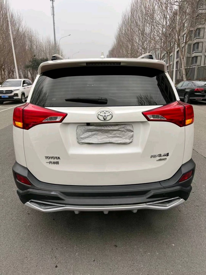 沈阳15年丰田RAV4荣放8