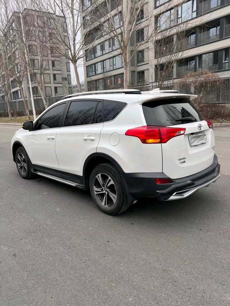 沈阳15年丰田RAV4荣放9