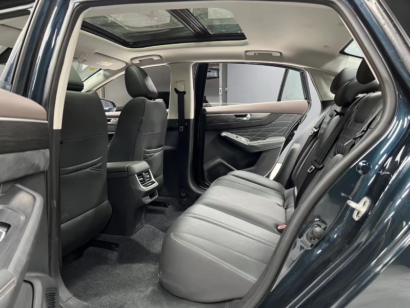 成都22年东风奕炫7