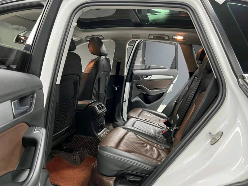 成都16年奥迪Q57