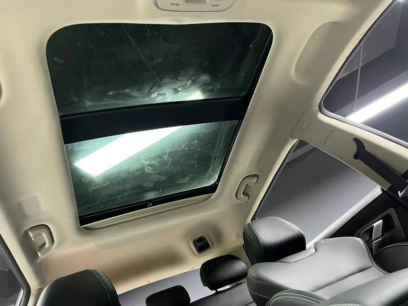 成都21年吉利博越7