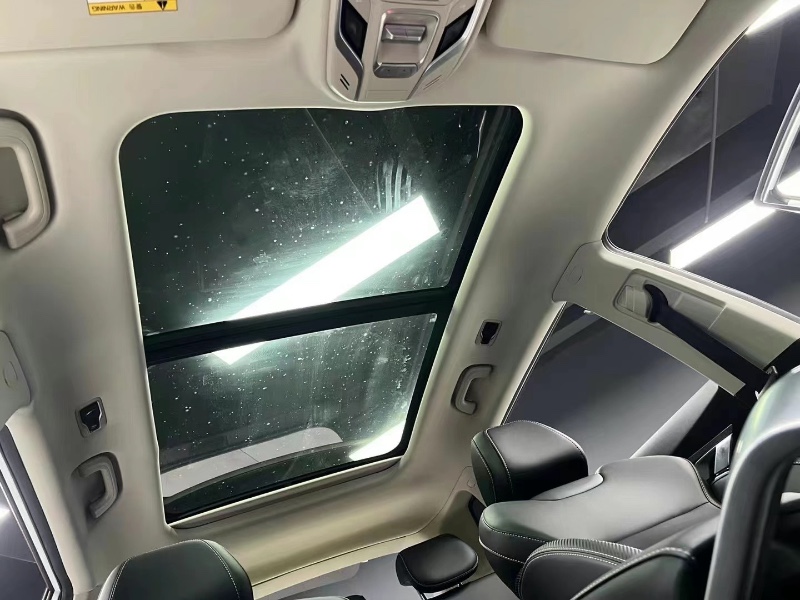 成都21年吉利博越5