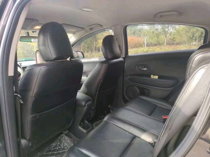 东营17年本田缤智3