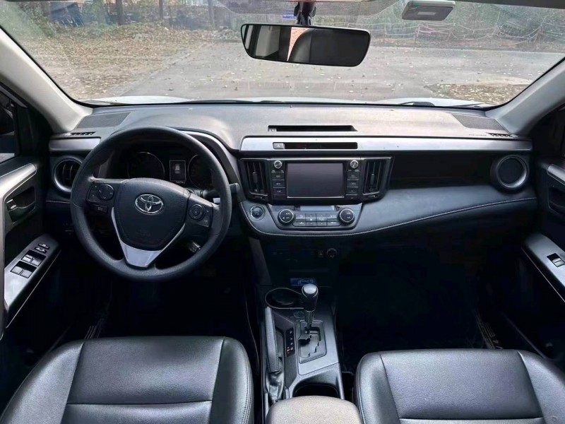 宜春19年丰田RAV4荣放8