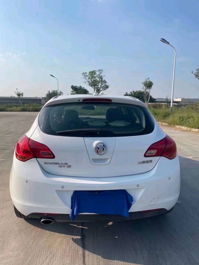 嘉兴14年别克英朗9
