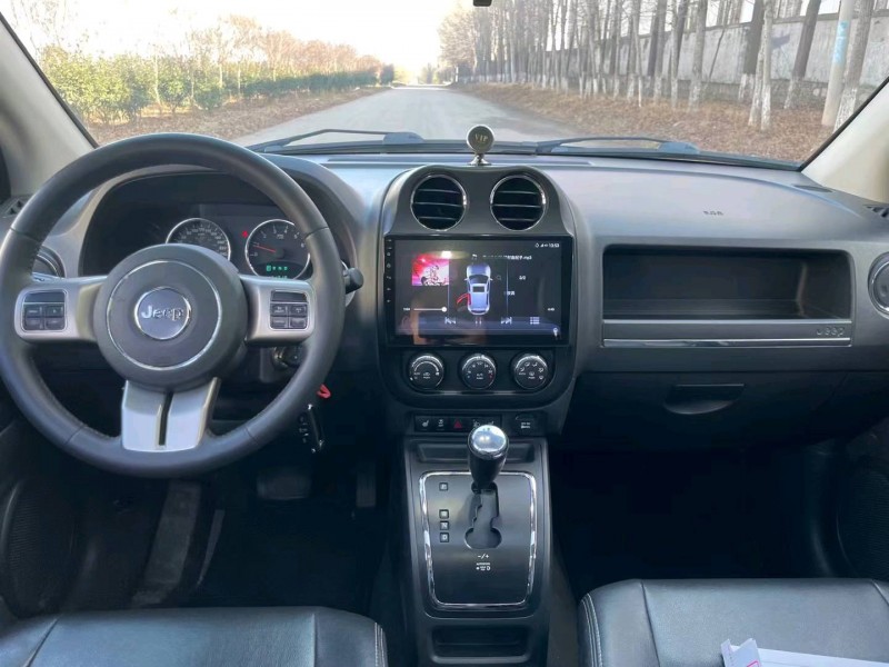 青岛13年Jeep指南者5