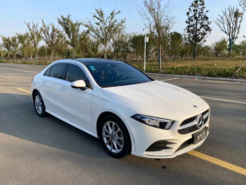 徐州19年奔驰A3