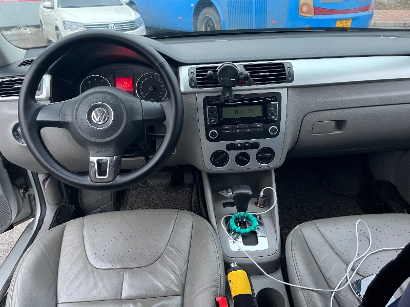 成都11年大众朗逸4