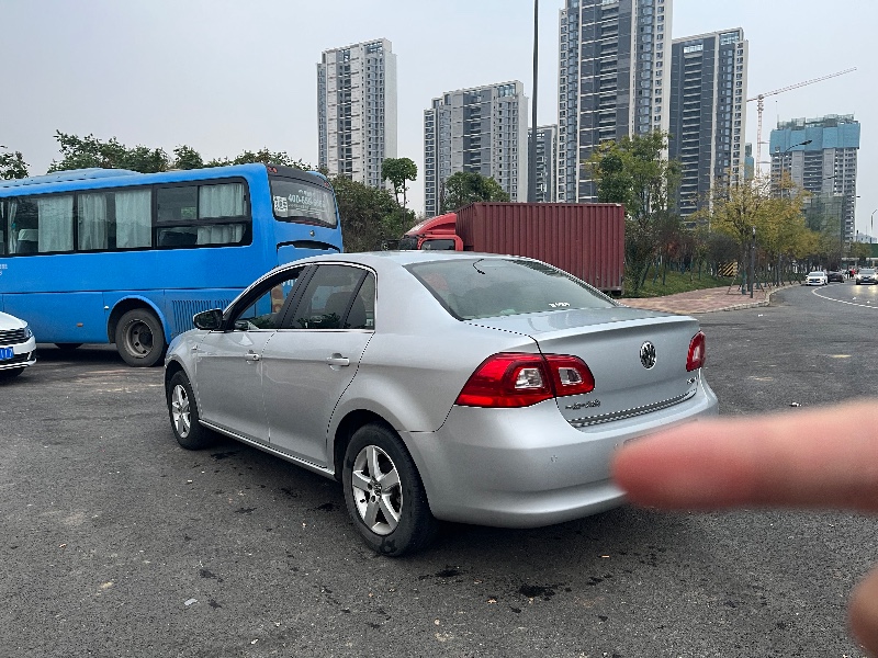 成都11年大众朗逸9