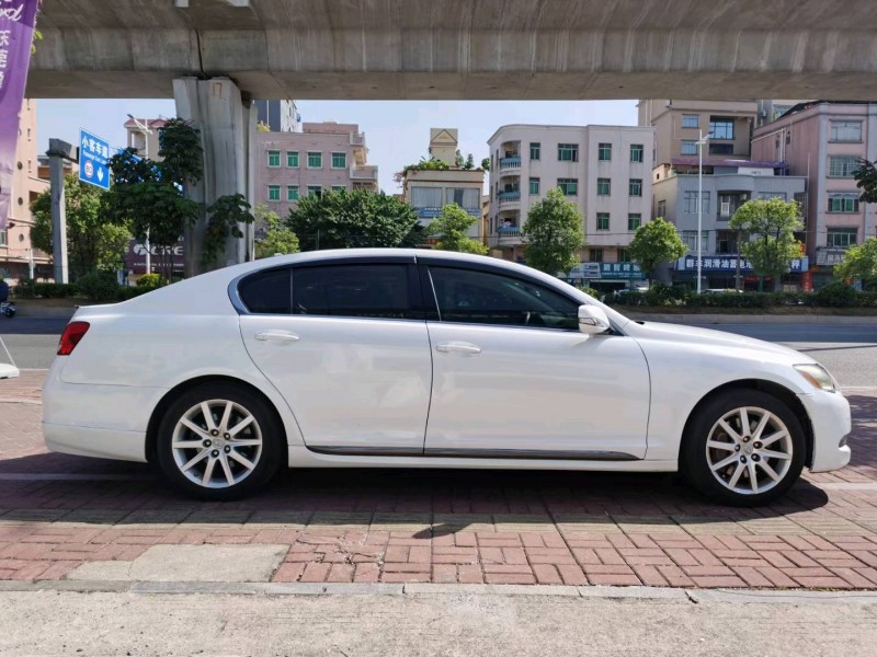 东莞10年雷克萨斯GS5