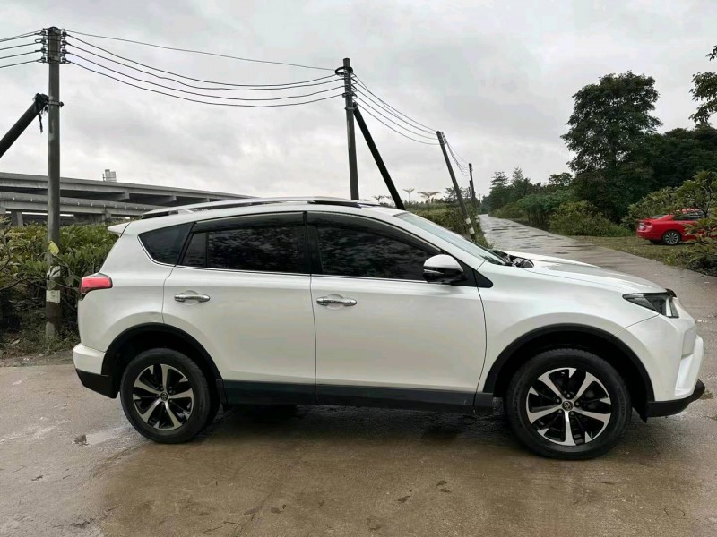 珠海17年丰田RAV4荣放3