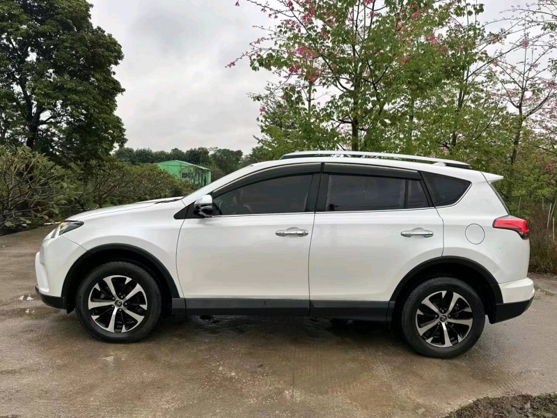 珠海17年丰田RAV4荣放5