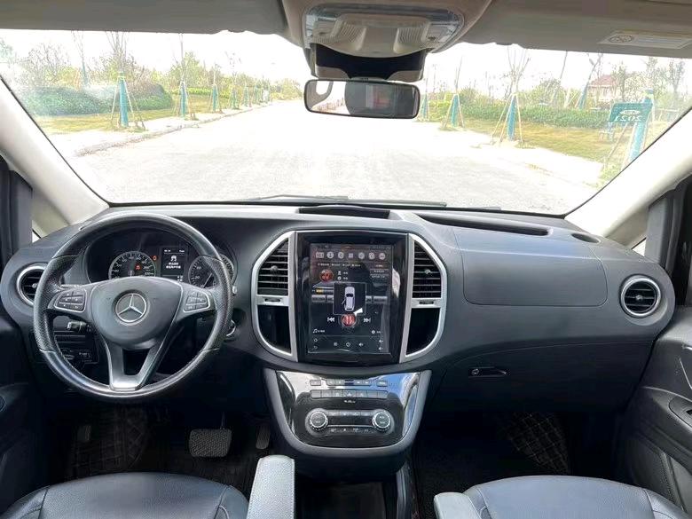 盐城17年奔驰威霆2