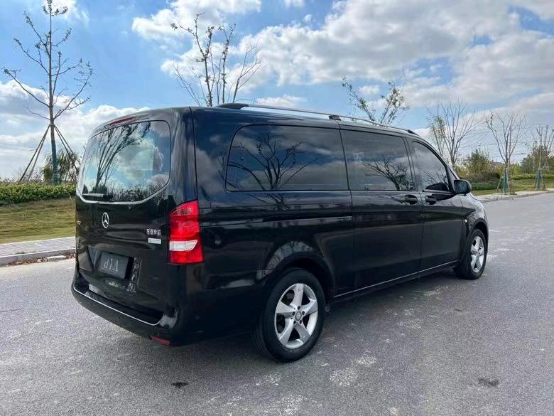 盐城17年奔驰威霆1