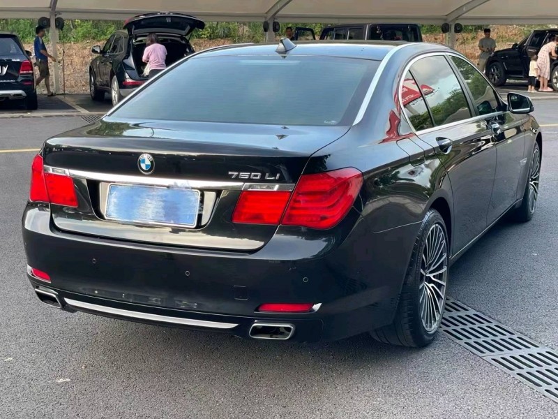 济宁12年宝马7系7