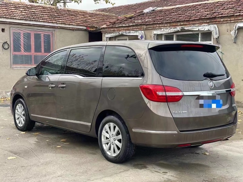 天津18年别克GL83