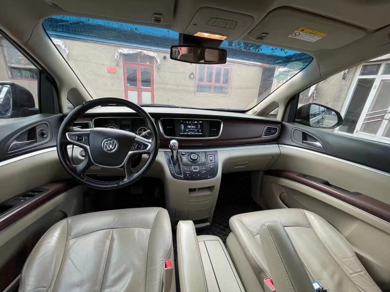 天津18年别克GL86