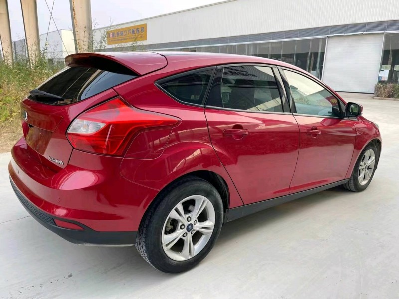 济宁13年福特福克斯2