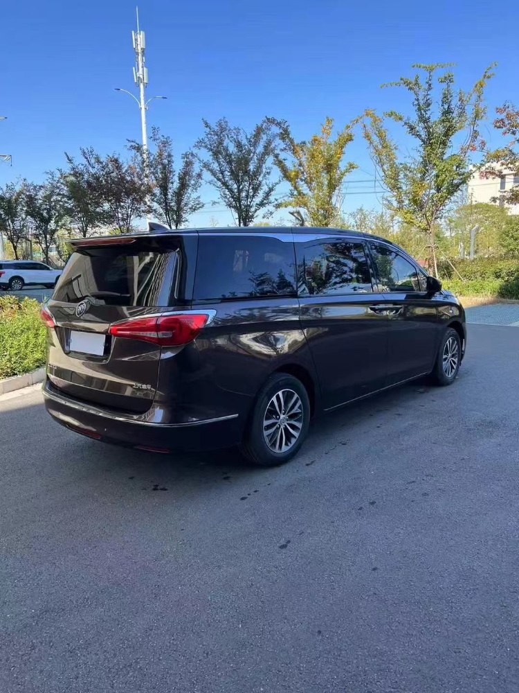 徐州18年别克GL82