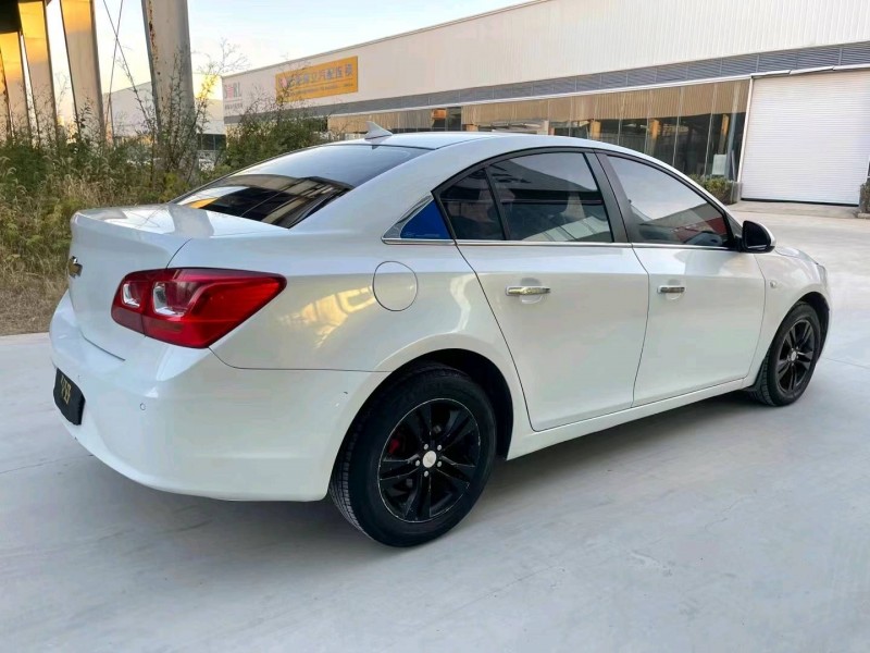 济宁16年雪佛兰科鲁兹8