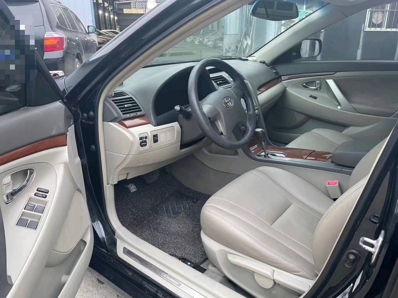 济宁15年丰田凯美瑞6