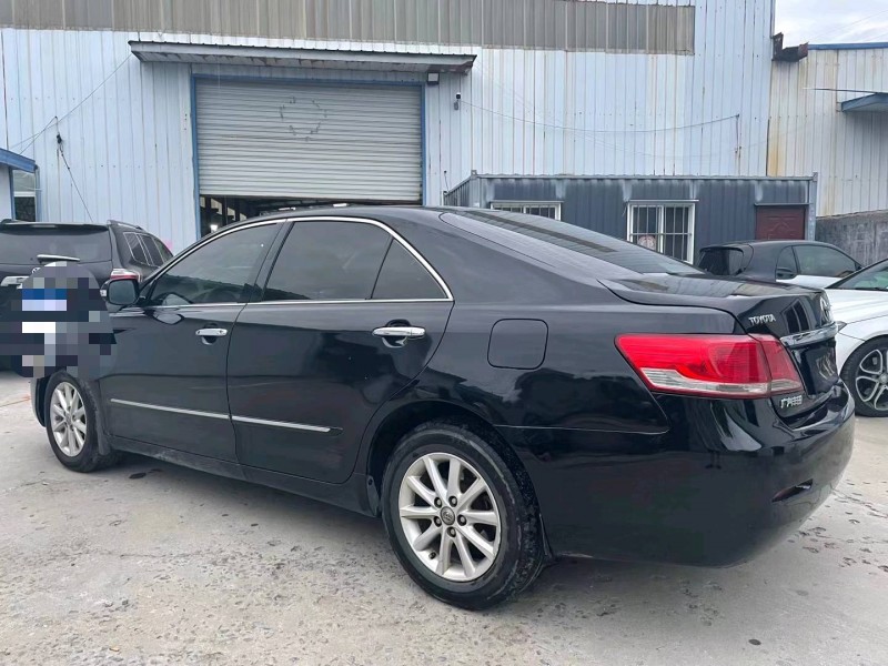 济宁15年丰田凯美瑞3