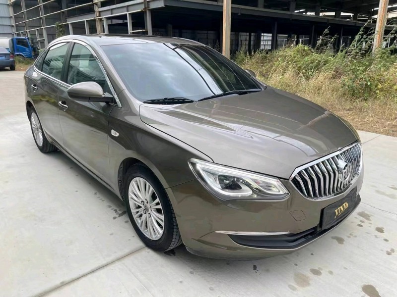 济宁15年别克英朗GT7