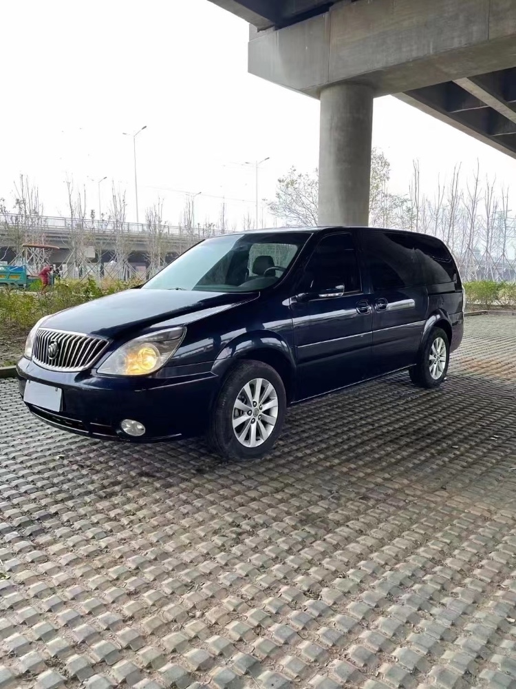 青岛16年别克GL85