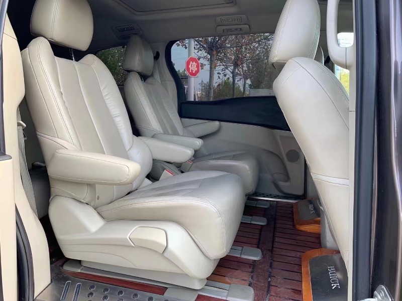 青岛15年别克GL84