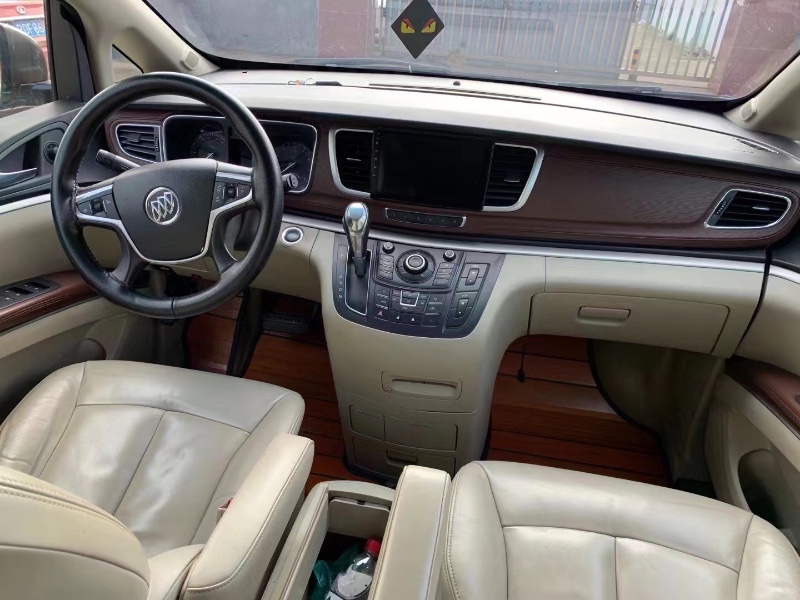 青岛15年别克GL89