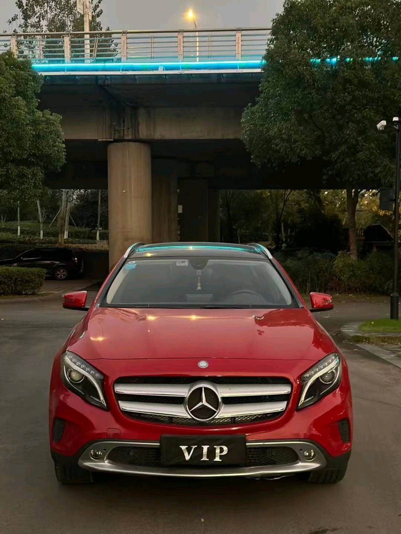 嘉兴16年奔驰GLA1