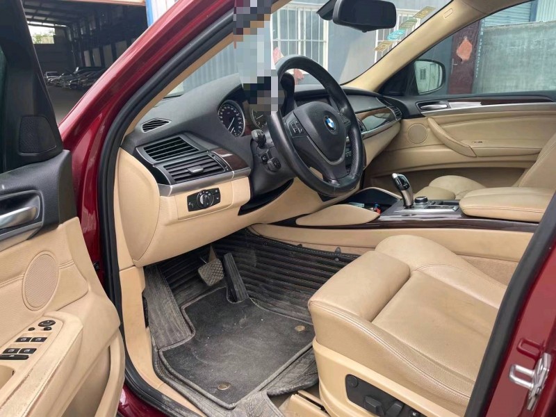 济宁12年宝马X64